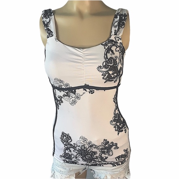 lululemon athletica Tops - LULULEMON VINTAGE WHITE & BLACK FLORAL ATHLETIC TANK TOP WOMENS SIZE SMALL